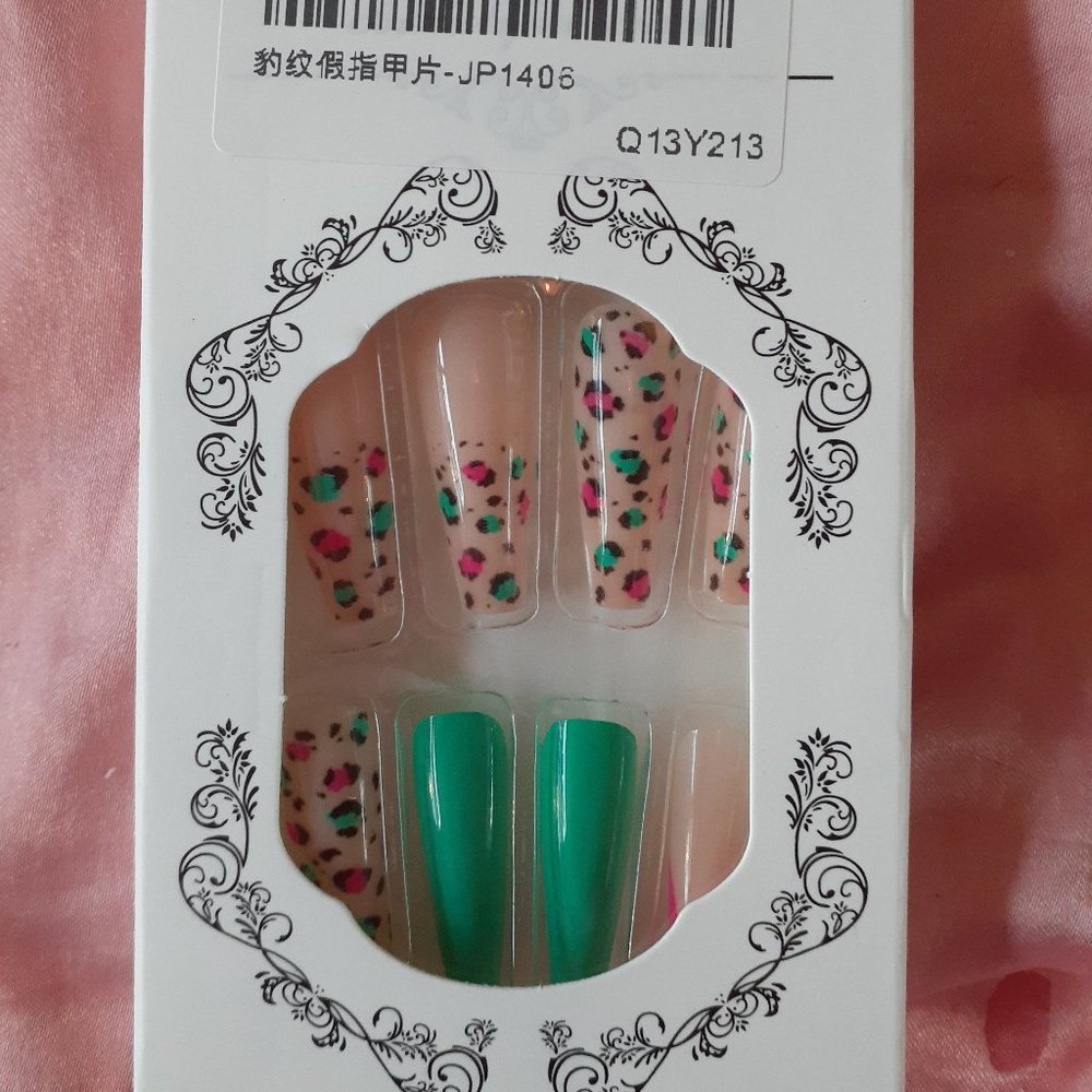 SALE!!! Brand New False Nails